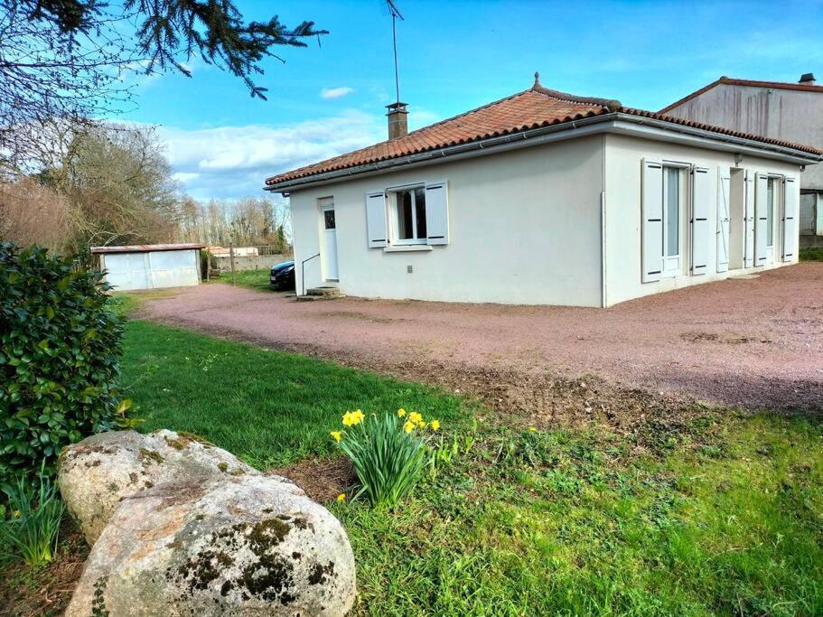 Petite Maison, Le Charme De L'Ancien Saint-Mesmin  Exterior foto